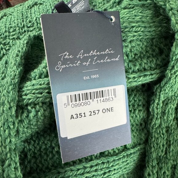 Aran Woollen Mills Fisherman Shawl Wrap One Size Green Merino Wool NWT FS-1455 - Picture 7 of 10